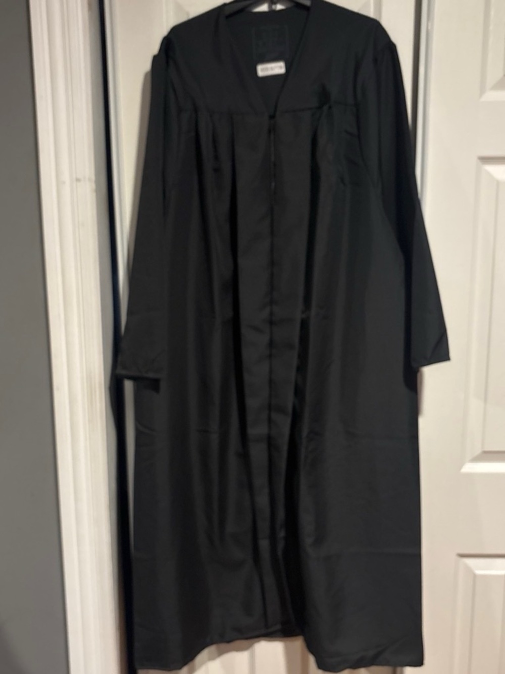 Black Graduation Gown – Classic Academic Robe